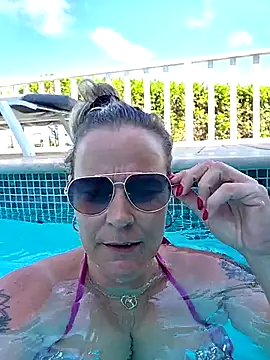 Mrs-Aurora online show from 6, 4, 2026