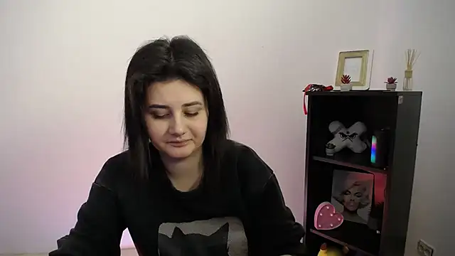 Katrin kiss  online show from 8, 1, 2026