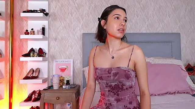 Sofy Bradd online show from 22, 12, 2025