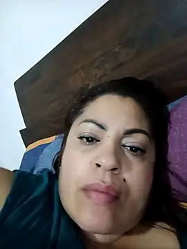 Snapshot of Karla_hilton1 chatting on 6, 10, 2025 Karla hilton1 online show from 6, 10, 2025