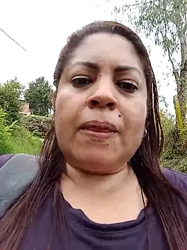 Snapshot of Karla_hilton1 chatting on 12, 10, 2025 Karla hilton1 online show from 12, 10, 2025