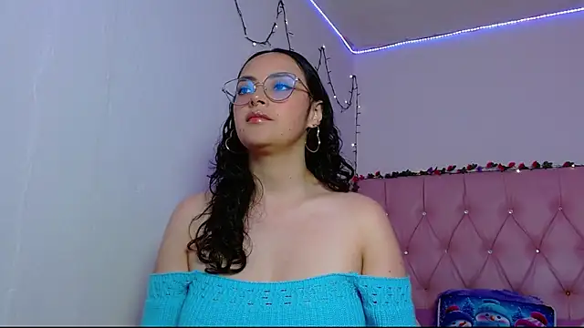 Snapshot of manumeow1 chatting on 21, 12, 2025 manumeow1 online show from 21, 12, 2025