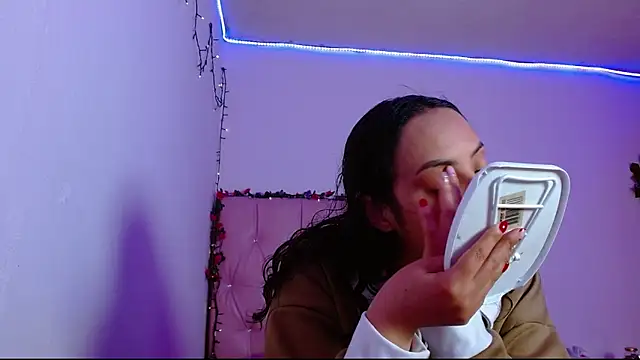 Snapshot of manumeow1 chatting on 22, 12, 2025 manumeow1 online show from 22, 12, 2025