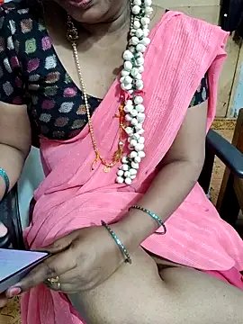 Snapshot of lolida69thamil chatting on 5, 12, 2025 lolida69thamil online show from 5, 12, 2025