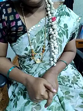 Snapshot of lolida69thamil chatting on 17, 12, 2025 lolida69thamil online show from 17, 12, 2025