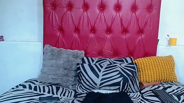 GoldenBigAssCurvy online show from 7, 4, 2026