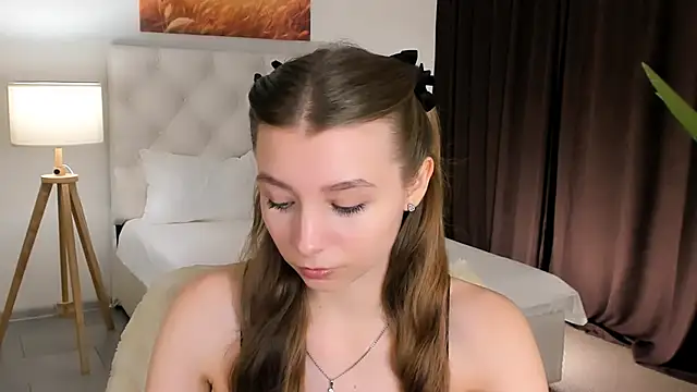 Snapshot of JulieDaniel chatting on 29, 10, 2025 JulieDaniel online show from 29, 10, 2025