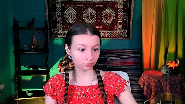 Snapshot of JulieDaniel chatting on 27, 11, 2025 JulieDaniel online show from 27, 11, 2025