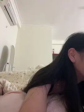 Snapshot of Lil-Gi chatting on 29, 11, 2025 Lil-Gi online show from 29, 11, 2025