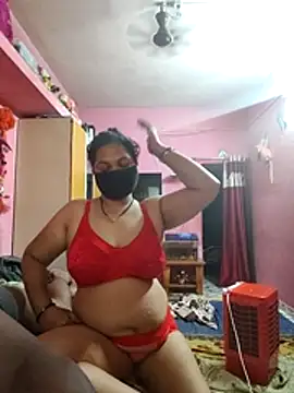 Snapshot of biggbobbsgirl chatting on 26, 4, 2026 biggbobbsgirl online show from 26, 4, 2026