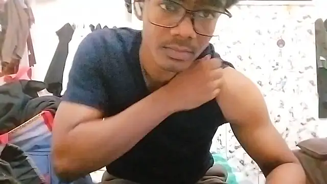 Snapshot of Rahulisagoodguy chatting on 17, 12, 2025 Rahulisagoodguy online show from 17, 12, 2025