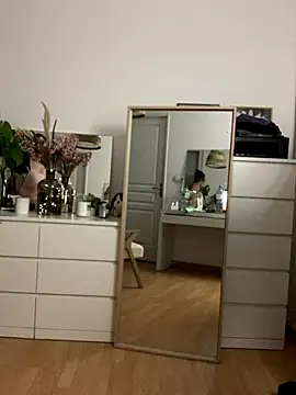 chloedlm5 online show from 10, 11, 2025