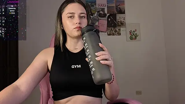 Veronika  Winslow  online show from 30, 5, 2026