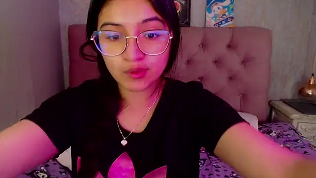 Snapshot of laurenelove chatting on 22, 9, 2025 laurenelove online show from 22, 9, 2025