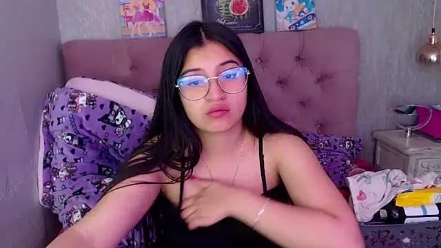 Snapshot of laurenelove chatting on 24, 10, 2025 laurenelove online show from 24, 10, 2025