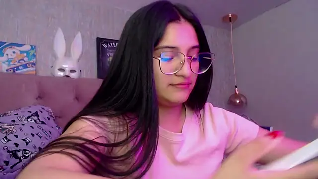 Snapshot of laurenelove chatting on 10, 11, 2025 laurenelove online show from 10, 11, 2025