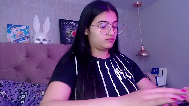 Snapshot of laurenelove chatting on 15, 11, 2025 laurenelove online show from 15, 11, 2025