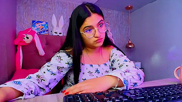 Snapshot of laurenelove chatting on 26, 11, 2025 laurenelove online show from 26, 11, 2025