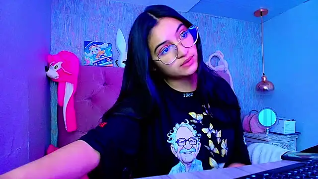 Snapshot of laurenelove chatting on 29, 11, 2025 laurenelove online show from 29, 11, 2025