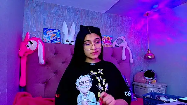 Snapshot of laurenelove chatting on 2, 12, 2025 laurenelove online show from 2, 12, 2025