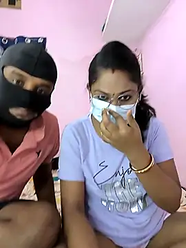 Snapshot of Lovlycouple1 chatting on 8, 9, 2025 Lovlycouple1 online show from 8, 9, 2025