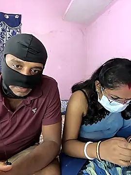 Snapshot of Lovlycouple1 chatting on 18, 9, 2025 Lovlycouple1 online show from 18, 9, 2025