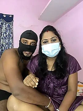 Snapshot of Lovlycouple1 chatting on 28, 9, 2025 Lovlycouple1 online show from 28, 9, 2025