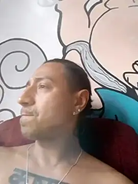 Snapshot of LucianBurn chatting on 17, 12, 2025 LucianBurn online show from 17, 12, 2025