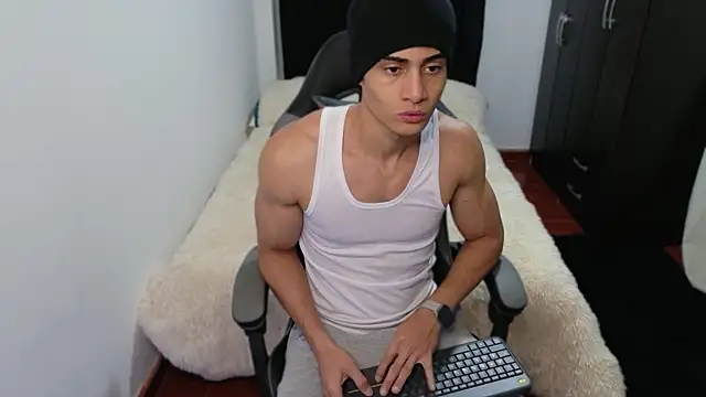 stylish men online show from 19, 10, 2025