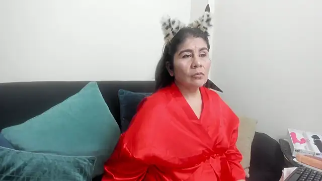 Snapshot of kiraGeiner chatting on 10, 11, 2025 kiraGeiner online show from 10, 11, 2025