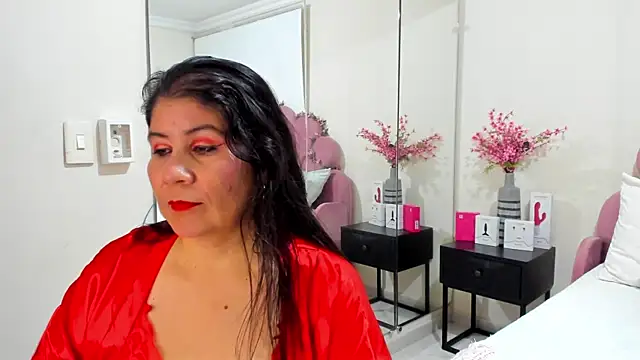 kiraGeiner online show from 9, 4, 2026