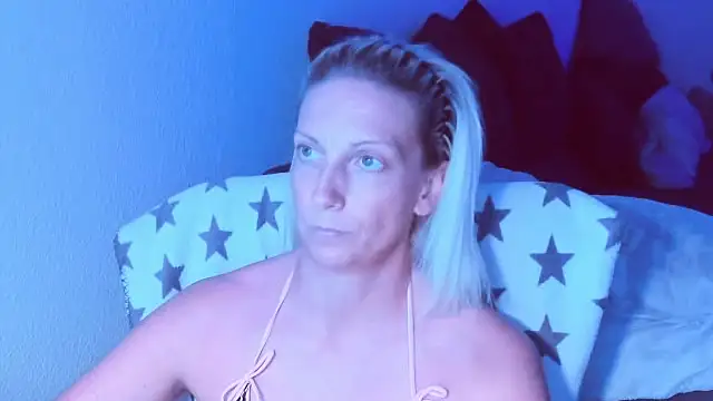 SexyJulia21 online show from 29, 6, 2026