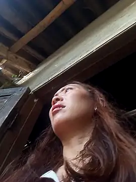 Snapshot of Bianly chatting on 4, 10, 2025 Bianly online show from 4, 10, 2025