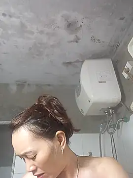 Snapshot of Bianly chatting on 5, 11, 2025 Bianly online show from 5, 11, 2025