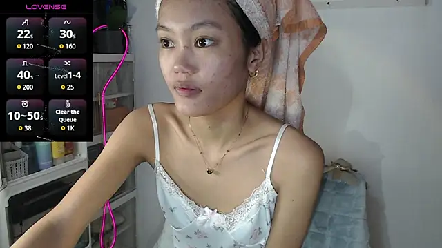 Snapshot of skinny_gracie chatting on 9, 6, 2026 skinny gracie online show from 9, 6, 2026