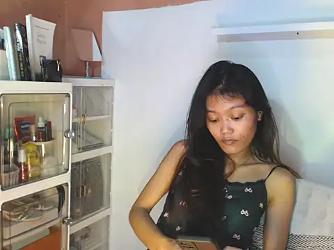 Snapshot of skinny_gracie chatting on 25, 7, 2026 skinny gracie online show from 25, 7, 2026