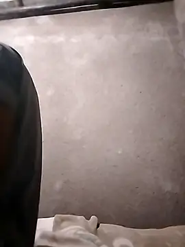 Snapshot of CrepedTrek chatting on 23, 10, 2025 CrepedTrek online show from 23, 10, 2025