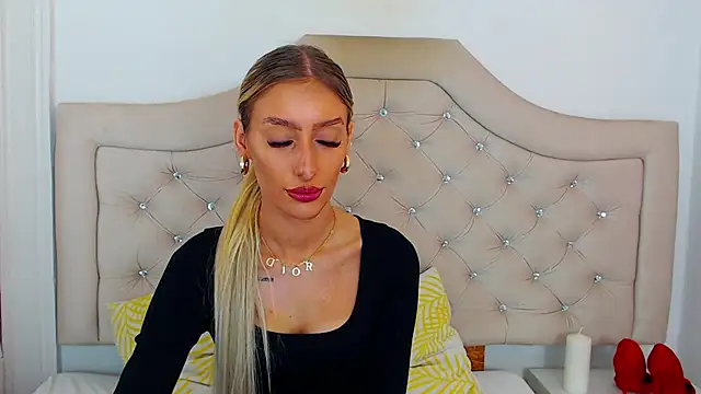 Snapshot of NatalieSensual chatting on 4, 11, 2025 NatalieSensual online show from 4, 11, 2025