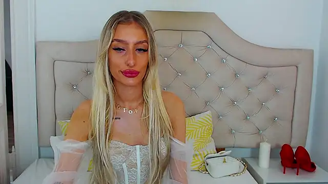 Snapshot of NatalieSensual chatting on 6, 11, 2025 NatalieSensual online show from 6, 11, 2025