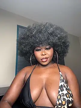 WomanNextdoor1 online show from 15, 11, 2025