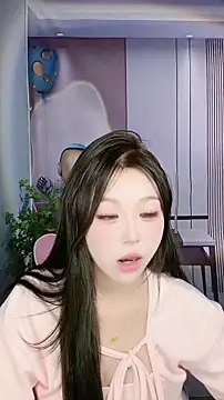 Snapshot of CAICAI_BABY chatting on 10, 11, 2025 CAICAI BABY online show from 10, 11, 2025