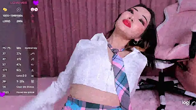 Momo Ayase  online show from 13, 11, 2025