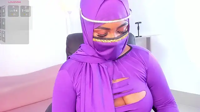 Snapshot of yasmin_elite chatting on 23, 10, 2025 yasmin elite online show from 23, 10, 2025