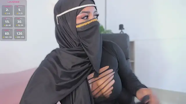 Snapshot of yasmin_elite chatting on 29, 10, 2025 yasmin elite online show from 29, 10, 2025