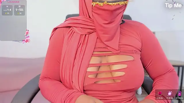 Snapshot of yasmin_elite chatting on 18, 11, 2025 yasmin elite online show from 18, 11, 2025