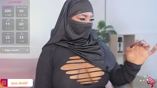 Snapshot of yasmin_elite chatting on 23, 11, 2025 yasmin elite online show from 23, 11, 2025