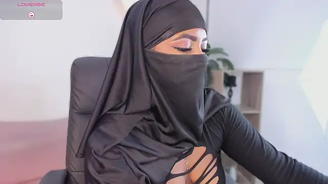 Snapshot of yasmin_elite chatting on 26, 11, 2025 yasmin elite online show from 26, 11, 2025