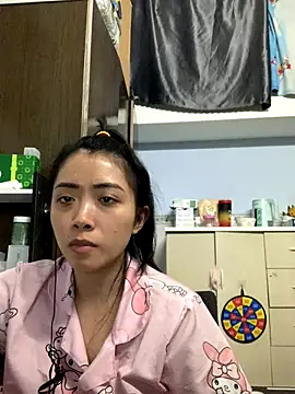 Minee1202 online show from 4, 12, 2025