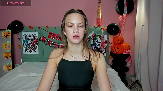 Snapshot of Vickie_Smith chatting on 24, 10, 2025 Vickie Smith online show from 24, 10, 2025