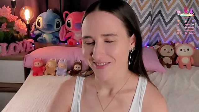 Snapshot of MaudAle chatting on 23, 9, 2025 MaudAle online show from 23, 9, 2025